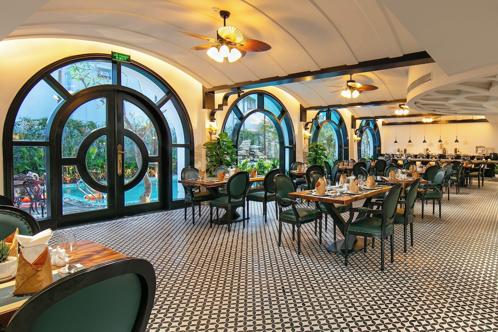 Grand Sunrise Palace Hoi An- A Luxury Indochine Hotel & Spa 7