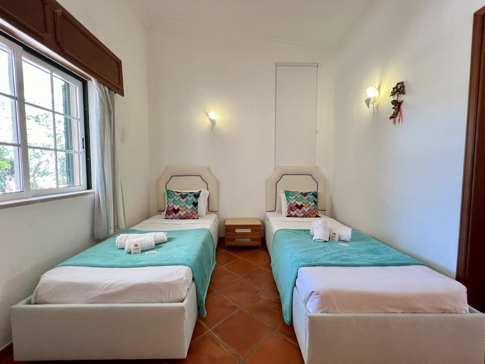 Alvor Traditional Villa by Homing