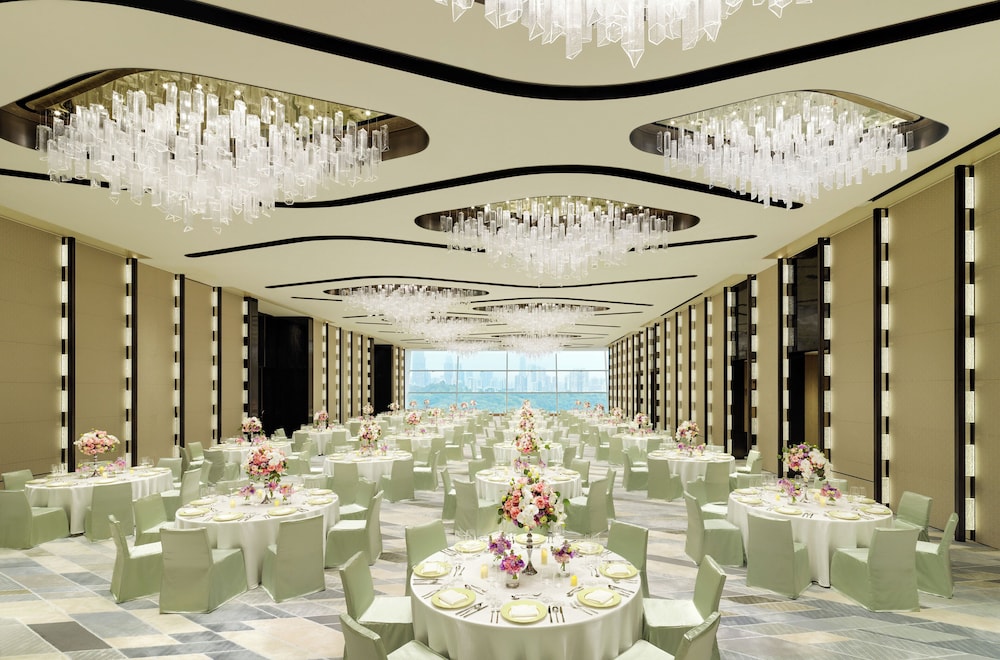 Mandarin Oriental, Shenzhen 104