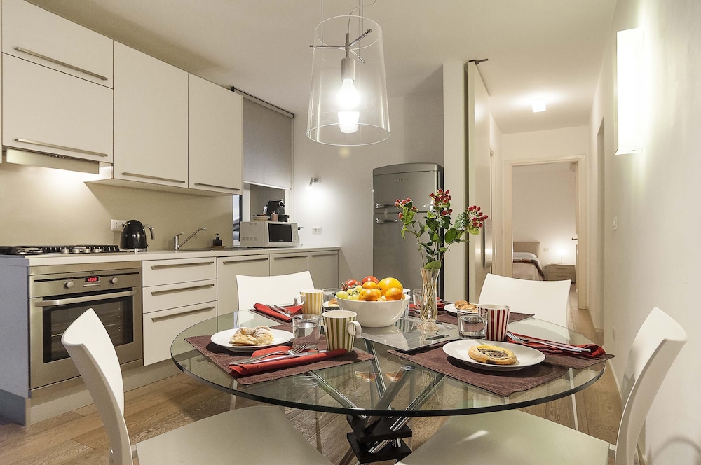 In Rome at Spanish Steps Classy Apartment With Modern Design in an Historic Palazzo