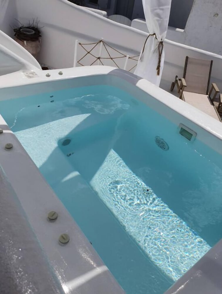 Astrea Suites Feggaropetra Cave House