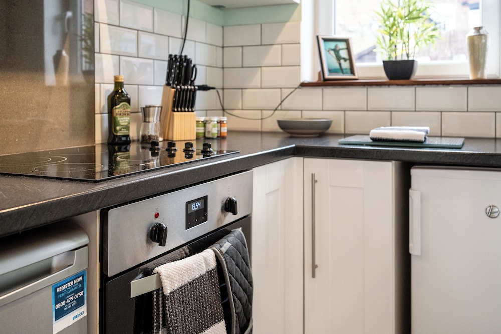Lowell Street - Cosy 2 BD in Worcester