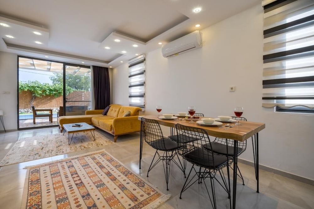 Exclusive Sheltered Villas