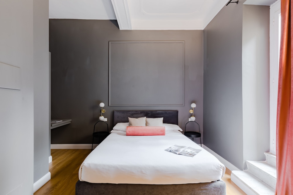 Suites by Chloe