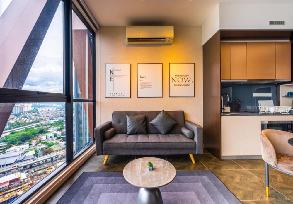 Scarletz Suites KLCC by Purple Orchid