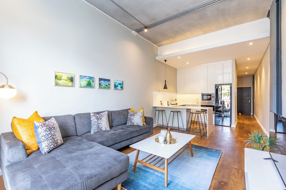 Docklands Deluxe Apartments by ITC Hospitality