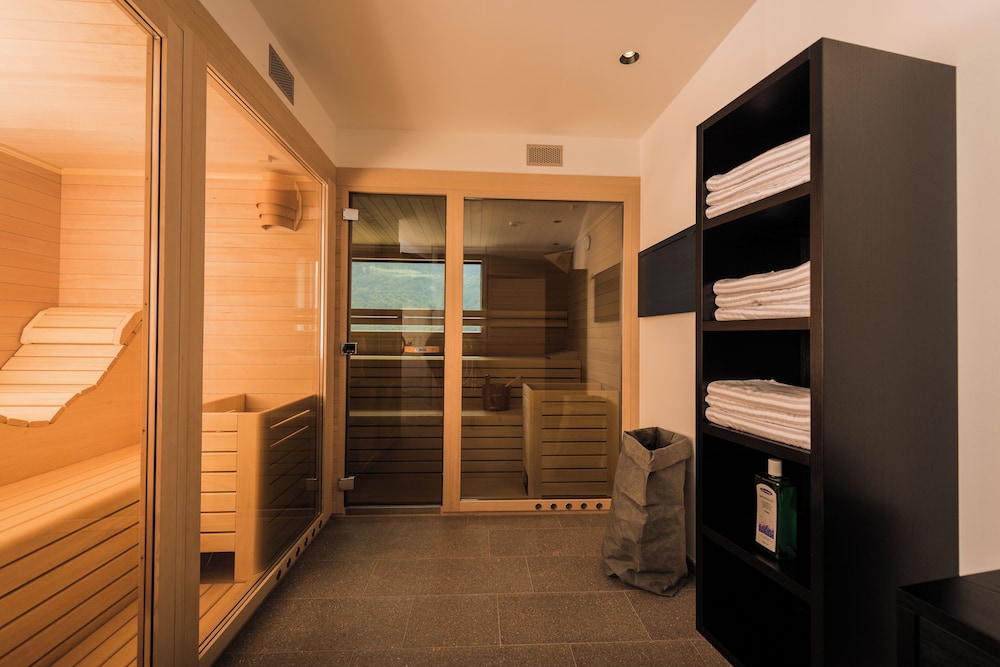 paloria apartments & sport