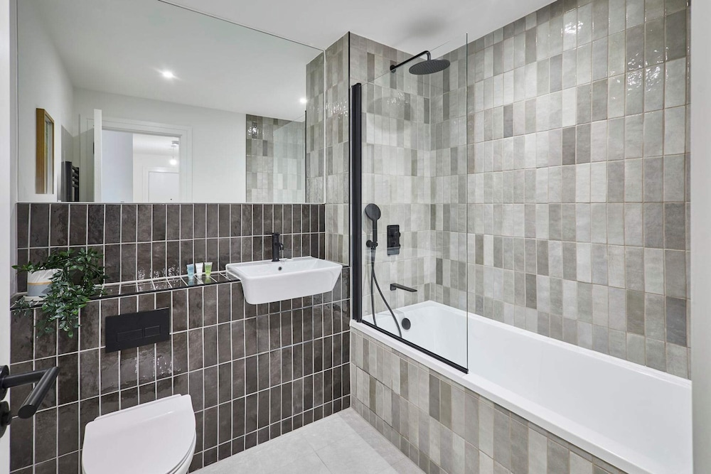 Host Stay Lockside House