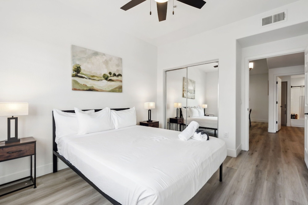 CozySuites at Zone Westgate