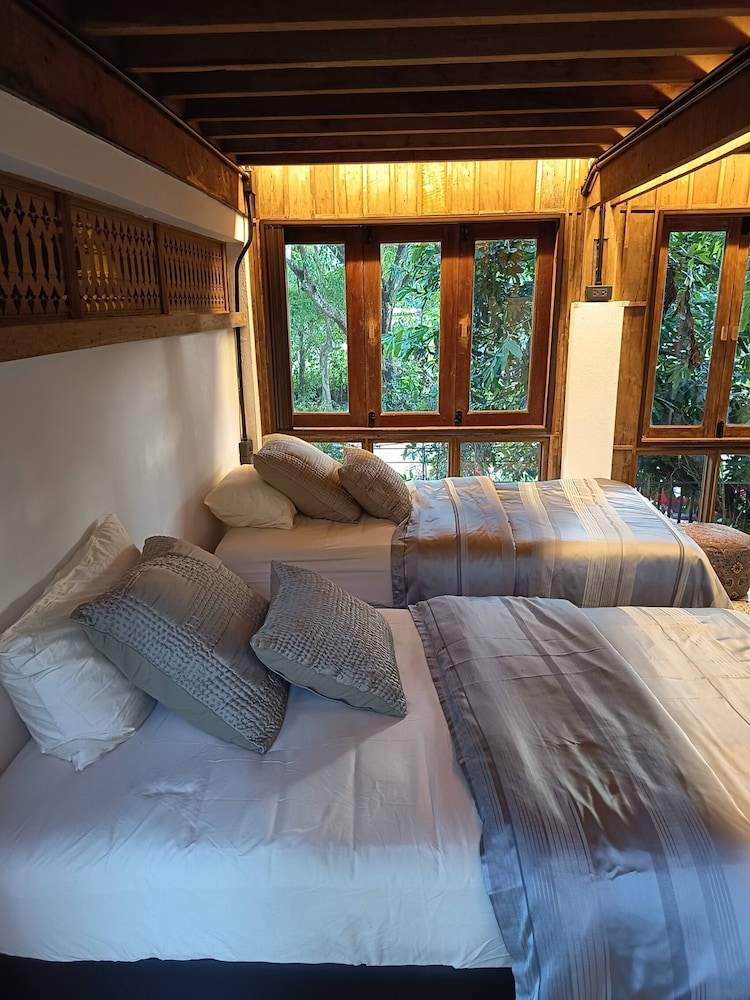 Private Wooden Pool Villa in Mae Rim for 4-6 Guests