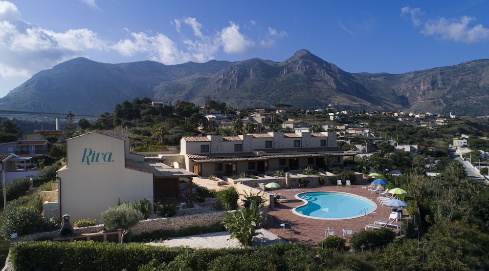 Riva Sea Apartments