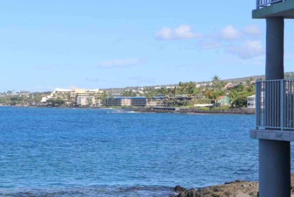 Enjoy the Sunset Ocean Front 1BR Apt-pool On-site