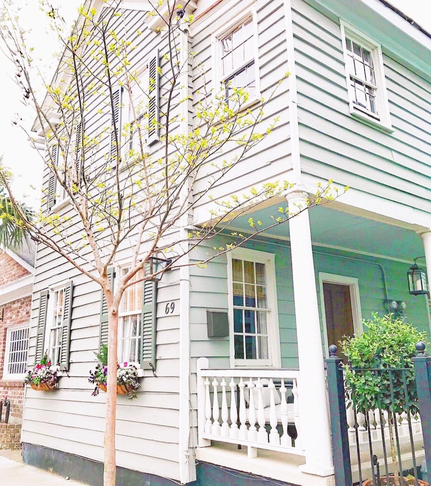 69B Spring Street - 2 BR / 1 BA Holiday home 2 - Image 1