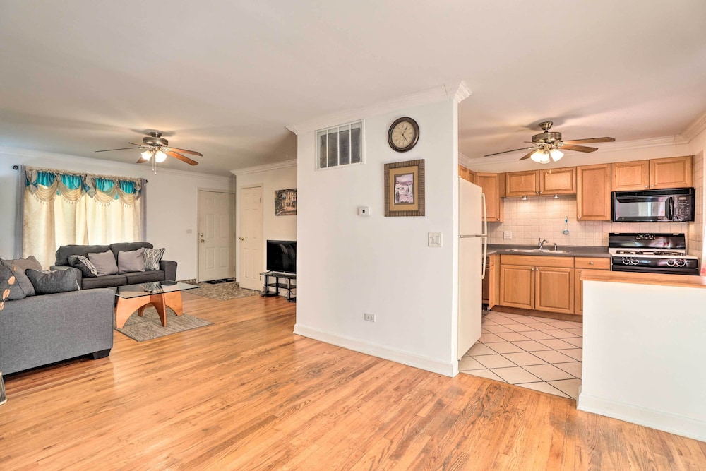 Glendale Heights Home With Office and Backyard! - Property Image 17