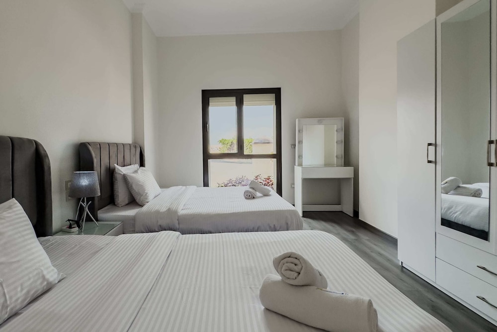 Xuru Stays I Valory - 5 Min to Airport