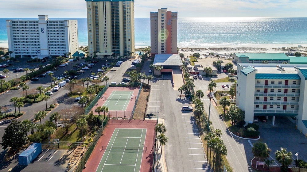 Destin Towers 113 2 Bedroom Condo
