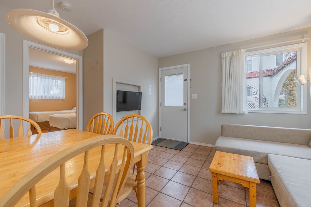 Sandy Beach Suites