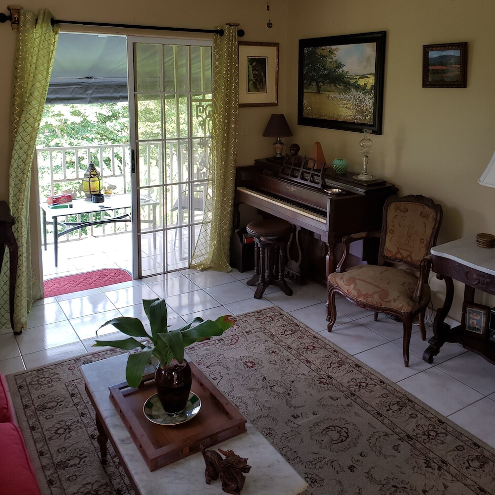 Casa Clara Vista