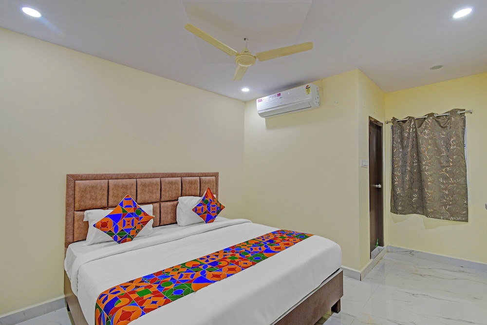 Fabhotel Srikara Grand Luxury Rooms