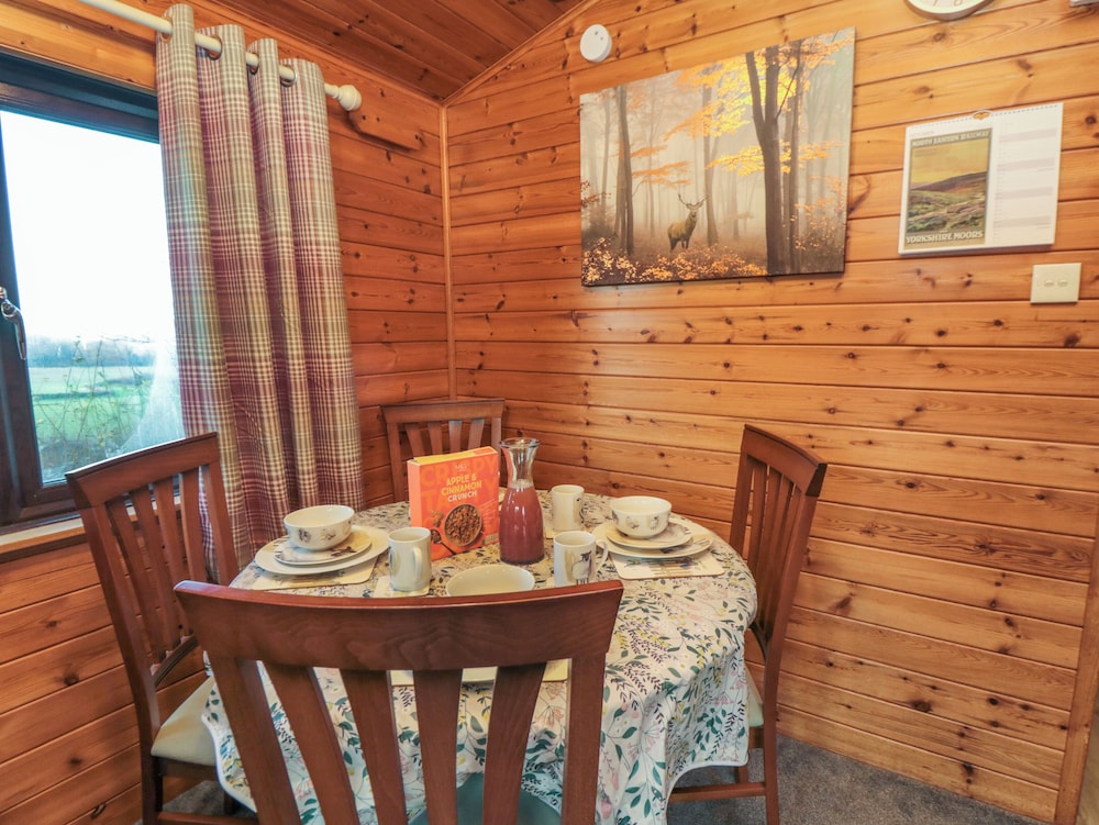 Holly Lodge