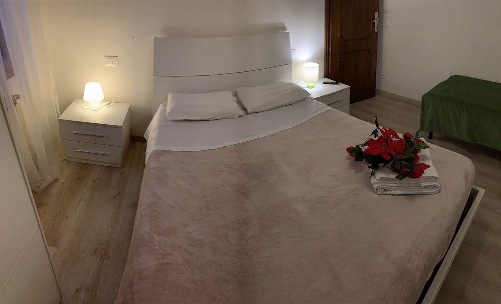 Harry's Guest House