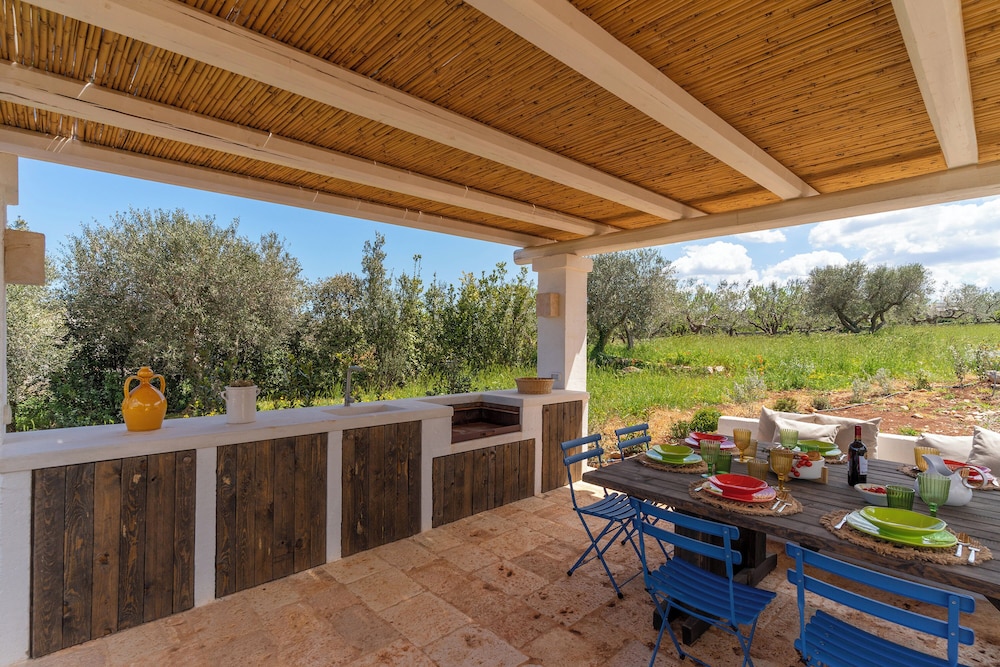 Trullo Pietra Rossa with Pool by Wonderful Italy