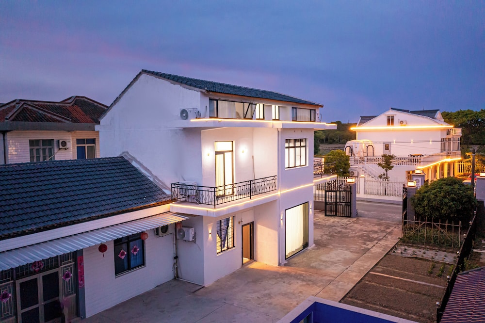 Sea of Stars country homestay