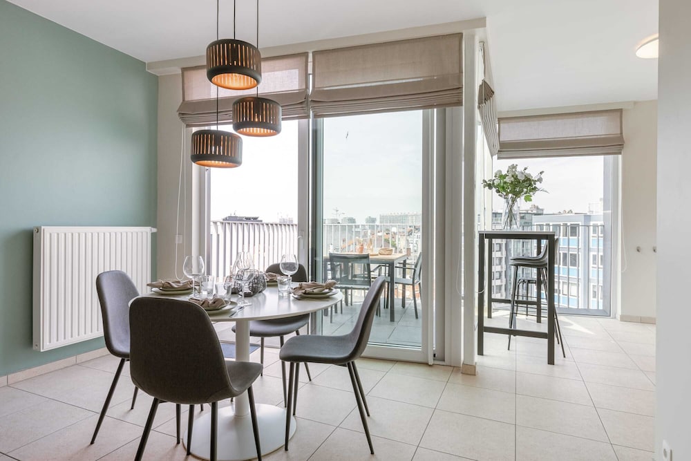 Huswell - Cozy Seaside Apartment With Terrace