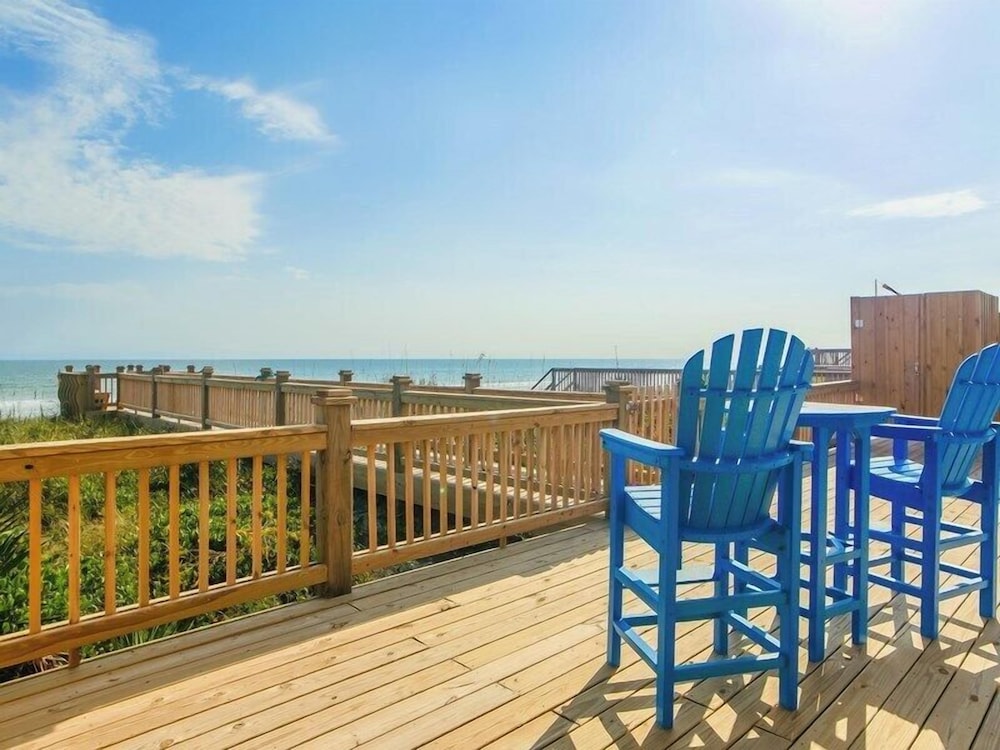 Tournesol by Topsail Realty
