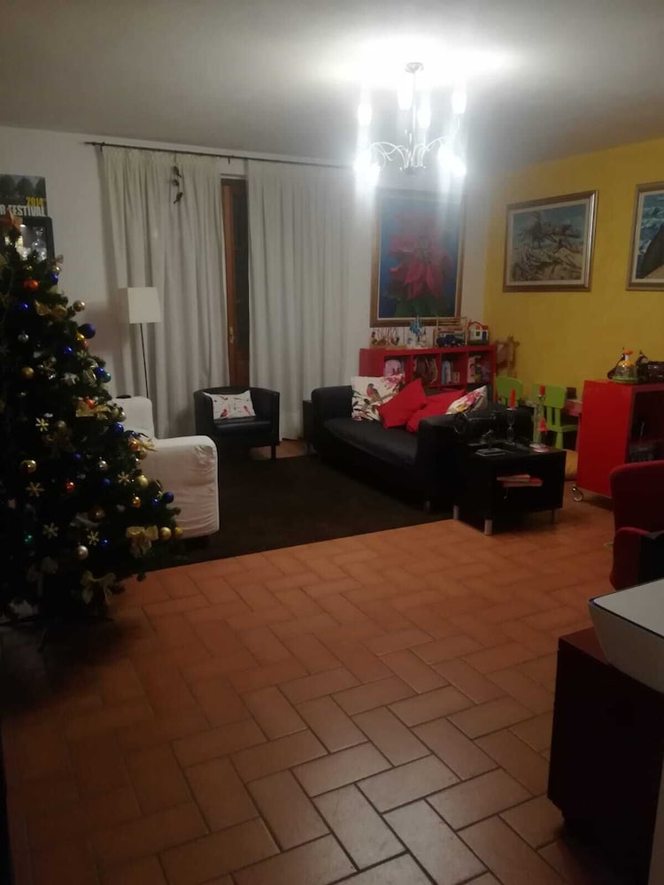 Photo 33
