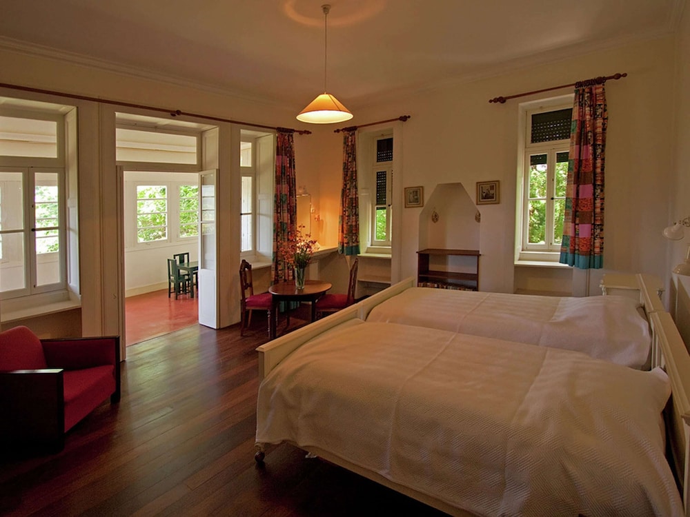 Villa Getaway in Santo Antonio da Serra view 4