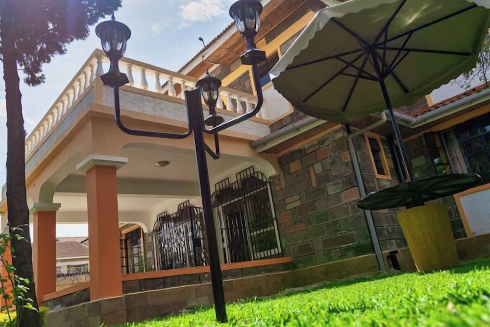 Leafy Park Villa