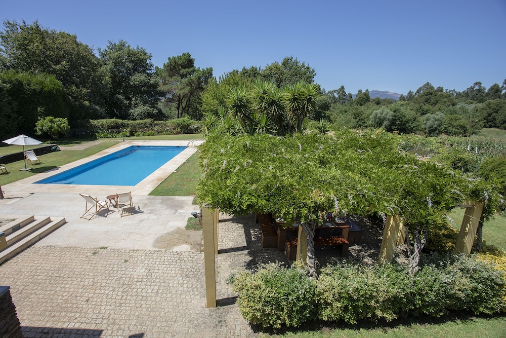 Liiiving  Caminha Countryside Pool House