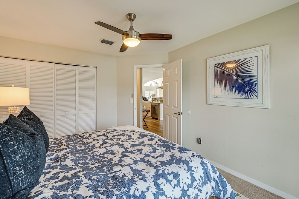 2 Mi to South Beach: Waterfront Home w/ Lanai!