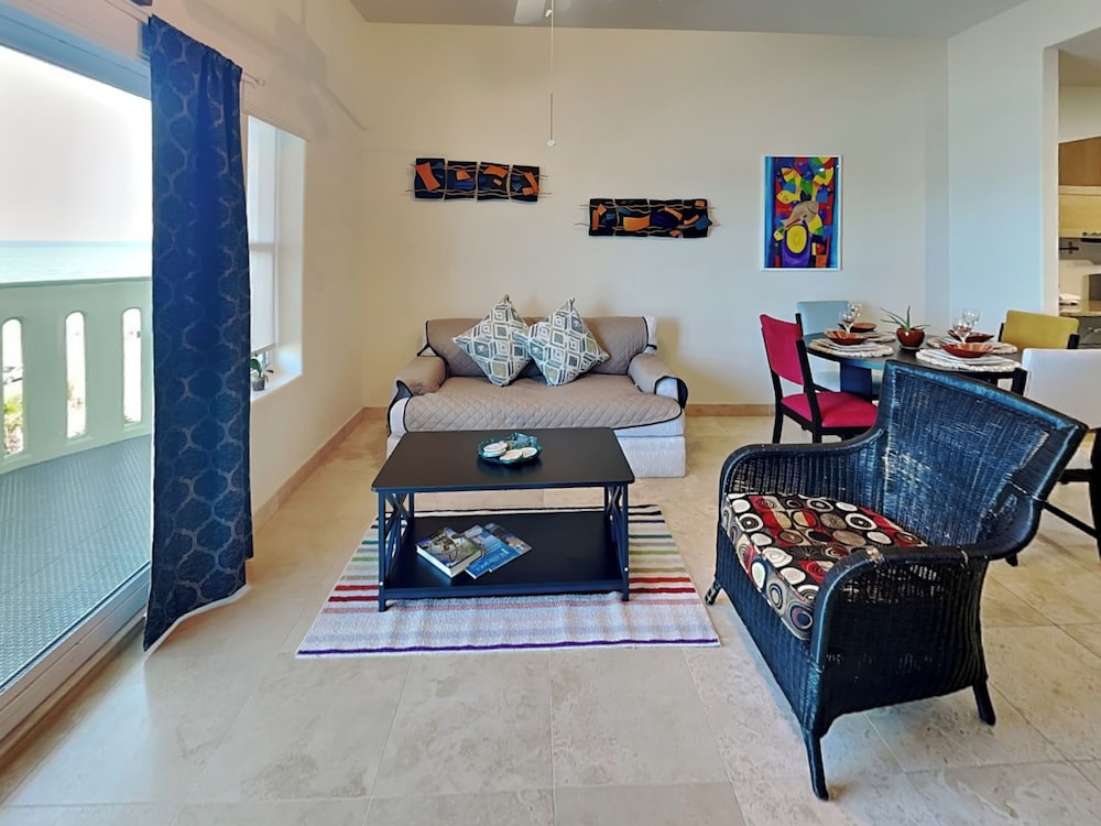 Sea Breeze by Ryson Vacation Rentals
