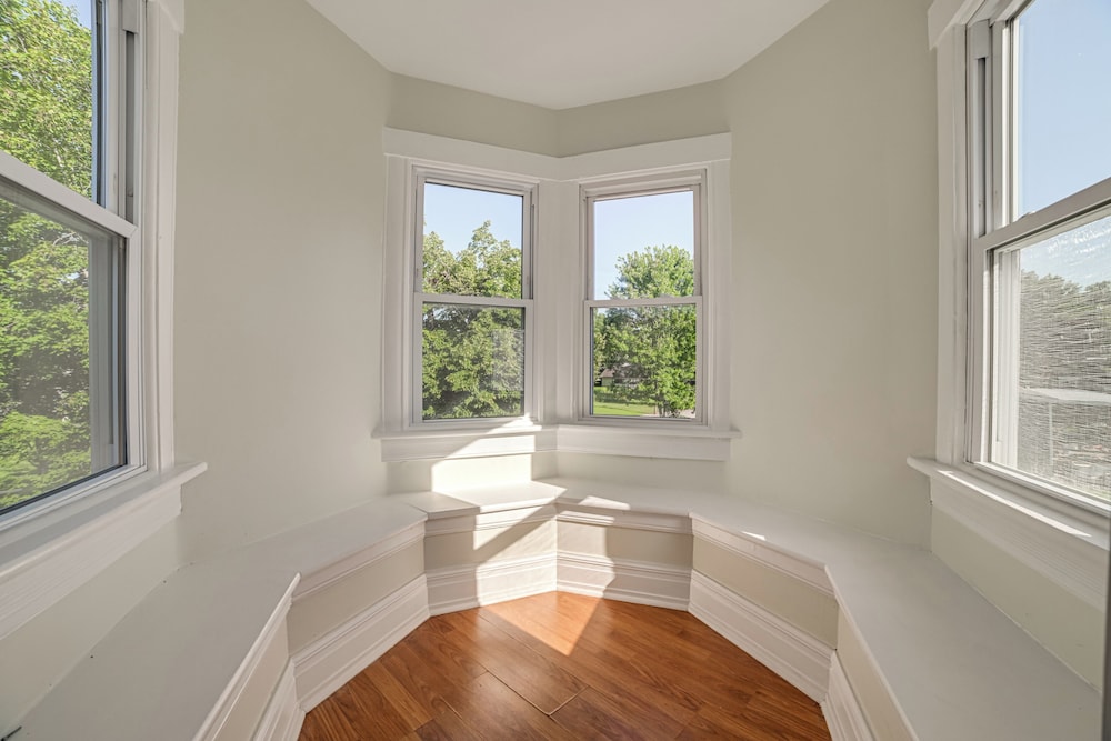 9 Mi to Kentucky Lake: Spacious Victorian Home!