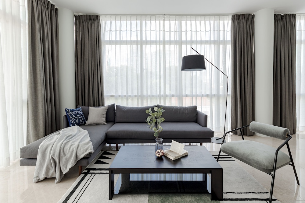 Blue Arch Suites - The Notre Dame Saigon