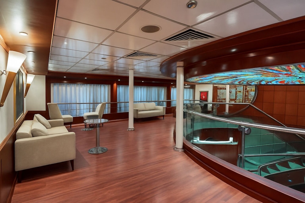 Nile Cruise Royal Queen 1 every Friday from Aswan 3 nights and every Monday from Luxor 4 nights