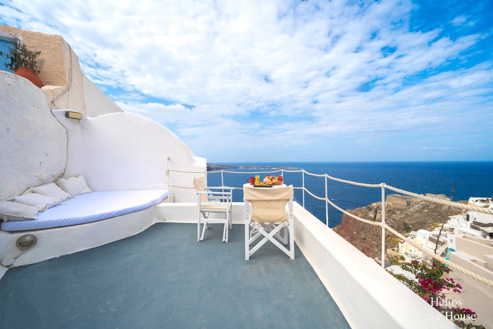 Santorini Paradise