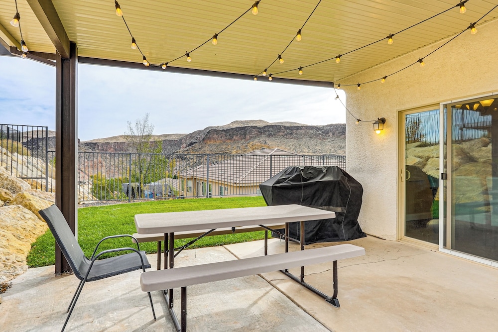 Home w/ Game Room: Near Zion National Park!