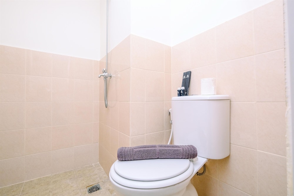 Well Design 2BR Apartment at Podomoro Golf View