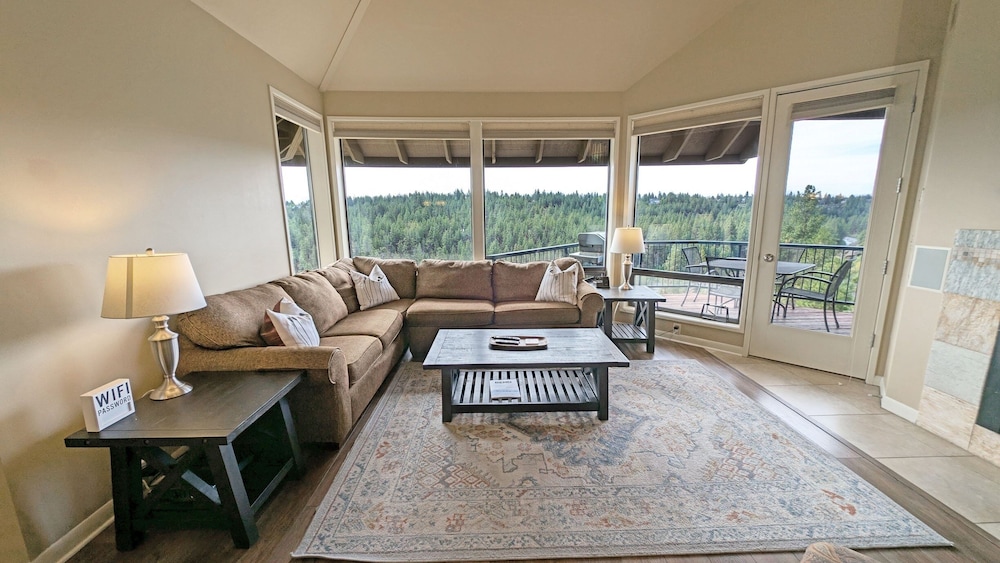 Mt Bachelor Village 424 A Sr 2 Bedroom Condo