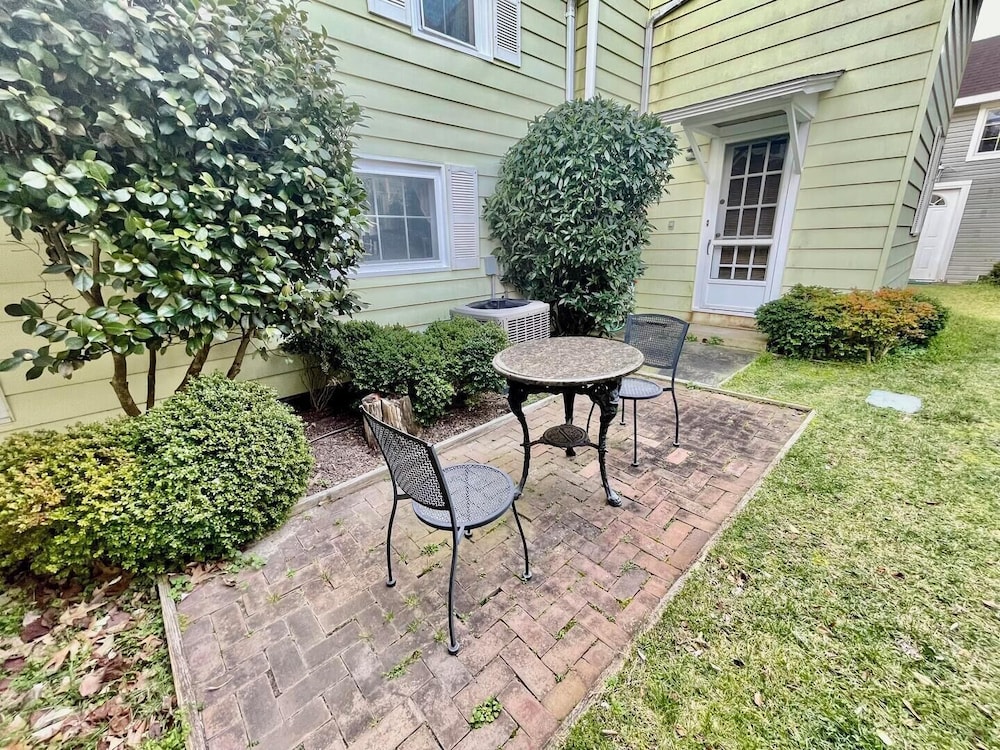 Virginia Avenue 18