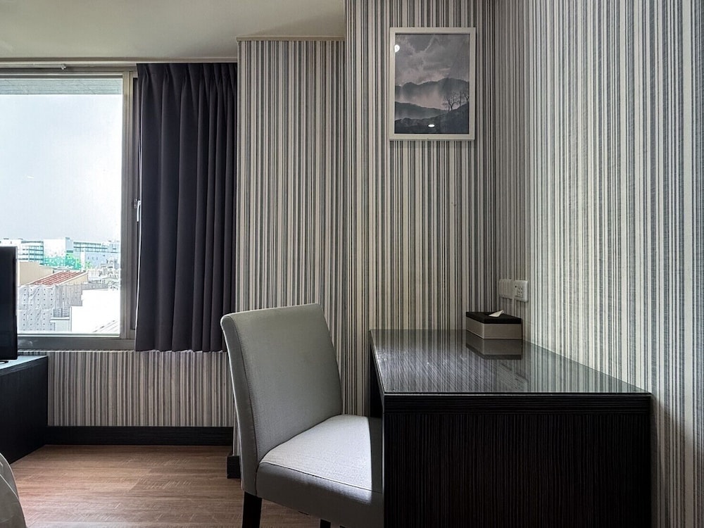 ElEnce Hotel