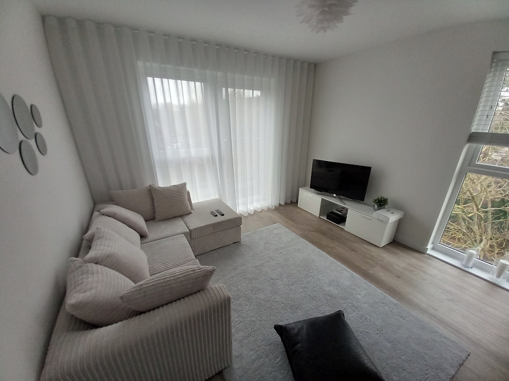 Tranquil Loughton Apartment Retreat