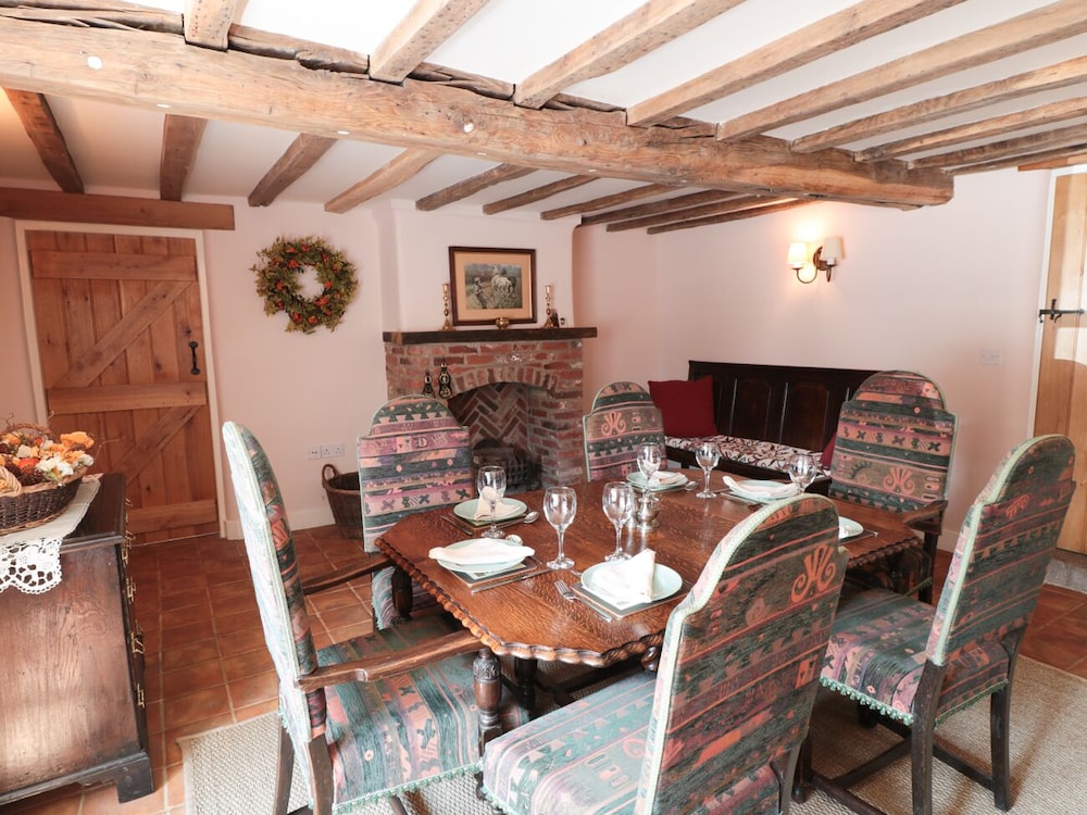 Just A Cottage, Newlands Farm