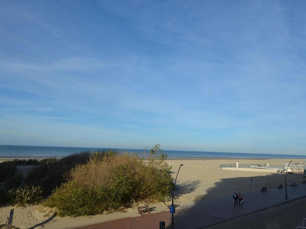 Apartment Nieuwpoort With Stunning Sea View