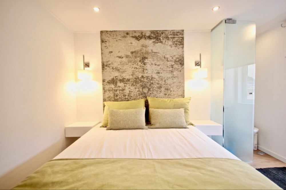 Akicity Bairro Alto Arvin view 3