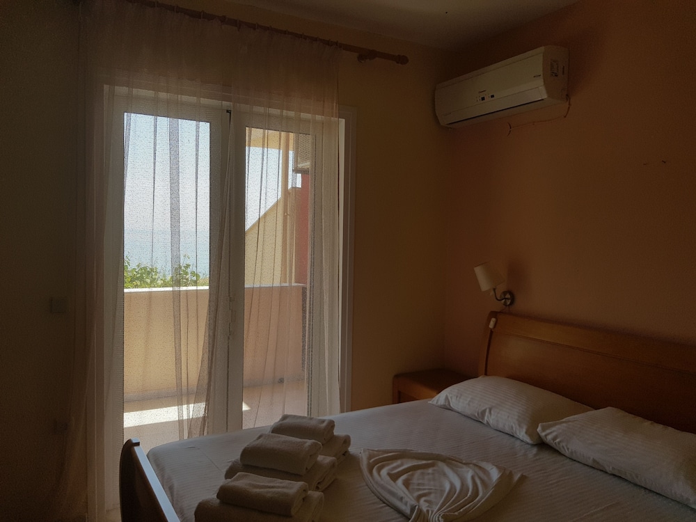Menigos - Apartment AA5R 155-158 Coco-Mat view 4