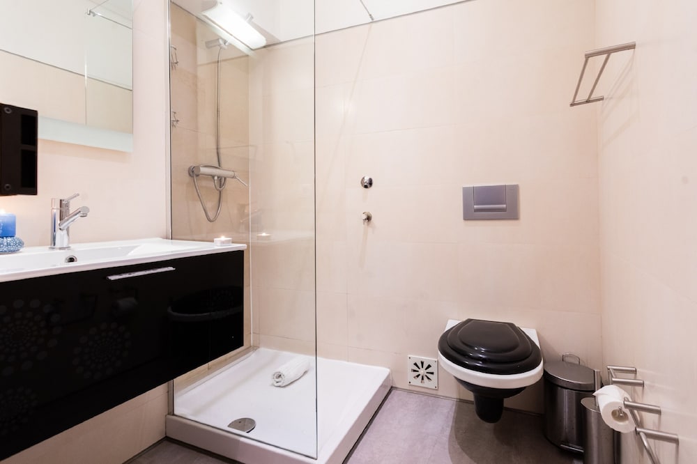 Bairro Alto Apartments by linc